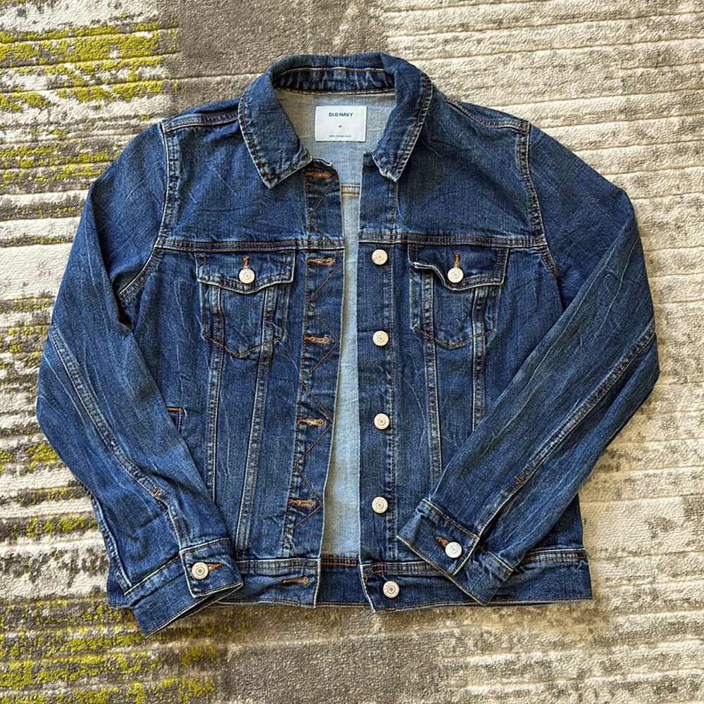 Women’s Old Navy Jean Jacket Medium Wash Size Medium Like New!!